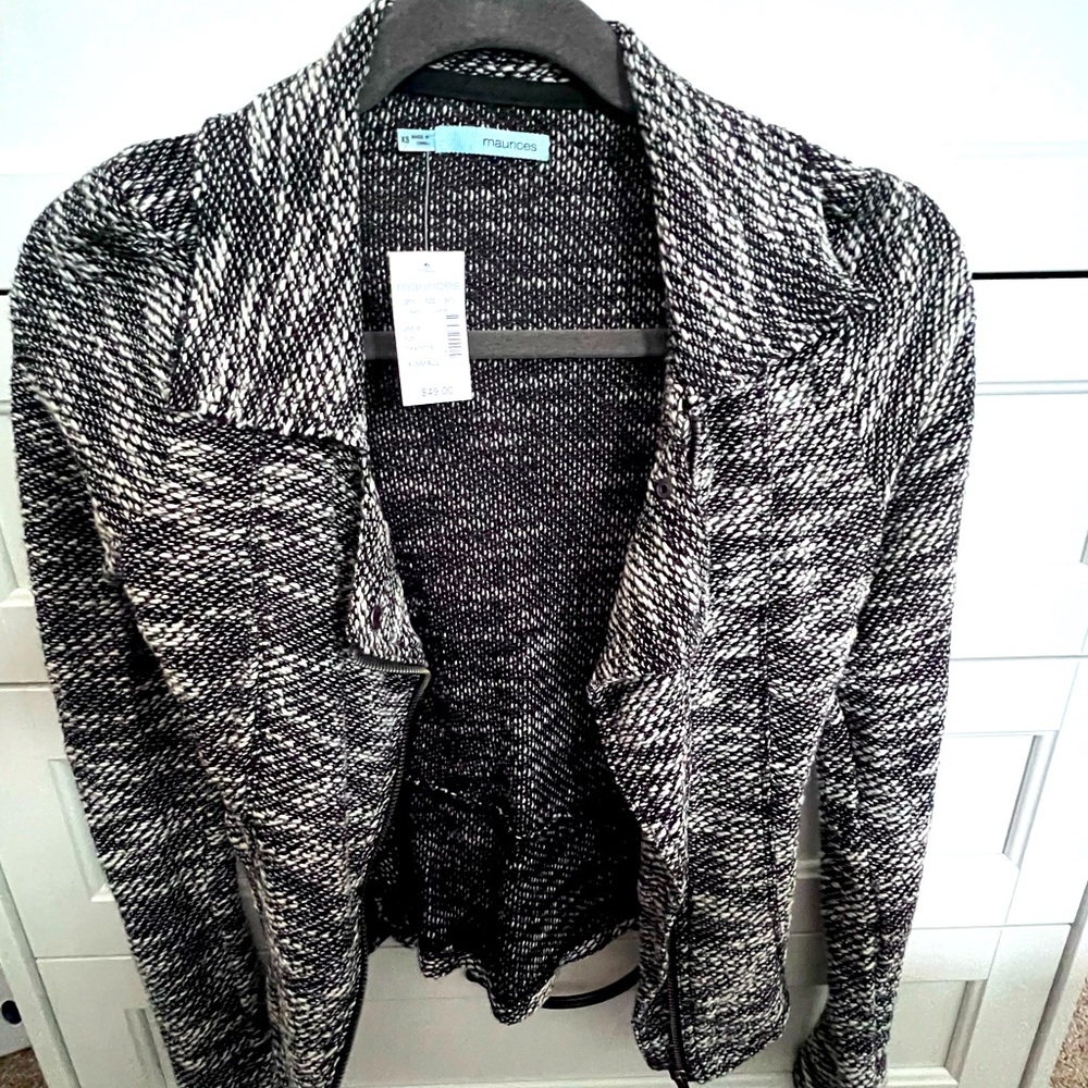 Lightweight stretchy jacket